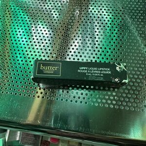 Butter London lippy liquid lipstick 0.20 oz color: La mass new